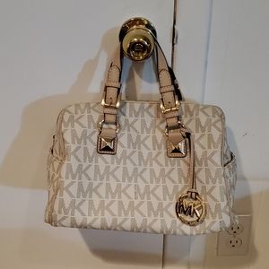 Vanilla Cream Michael Kors Satchel / Handbag